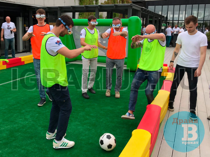 Футбол в видеоочках (виртуальный футбол)