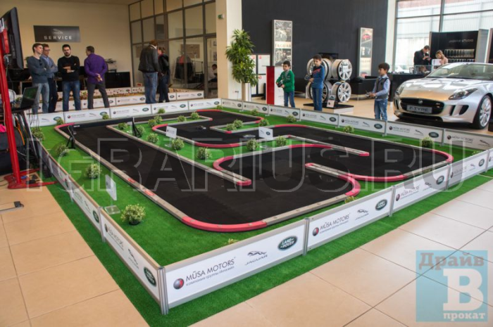 Трасса с радиоуправляемыми машинами серии Mini-Z (Вариант ПРЕМИУМ)