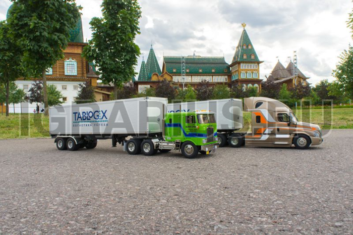 Радиоуправляемые фуры MAXI (седельные грузовики)