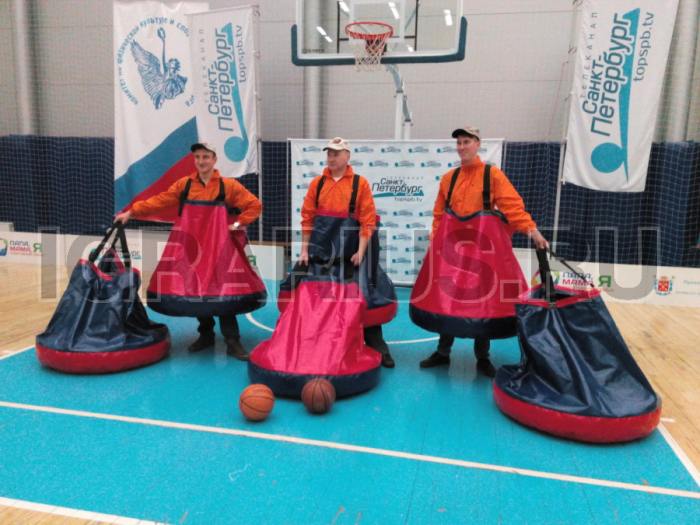 Футбол в юбках