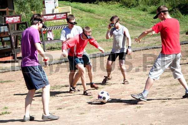 Футбол в биноклях