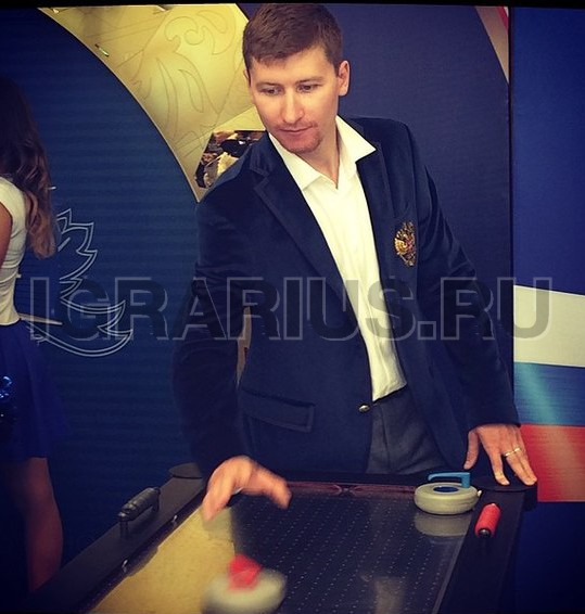 Керлинг напольный