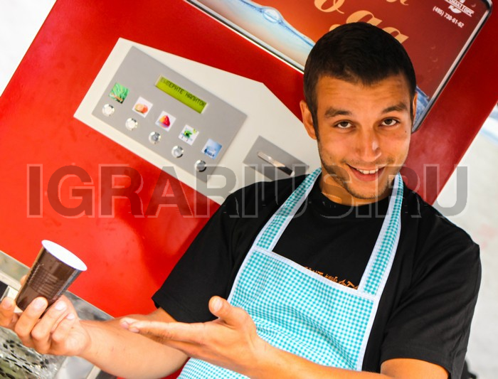 Аппарат с газировкой