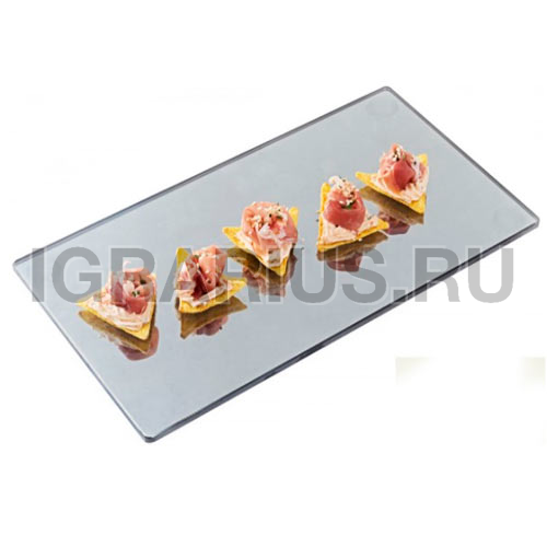 Начос с копченым муссом и пармой (20 шт.)