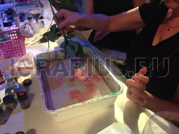 Марморирование живых роз