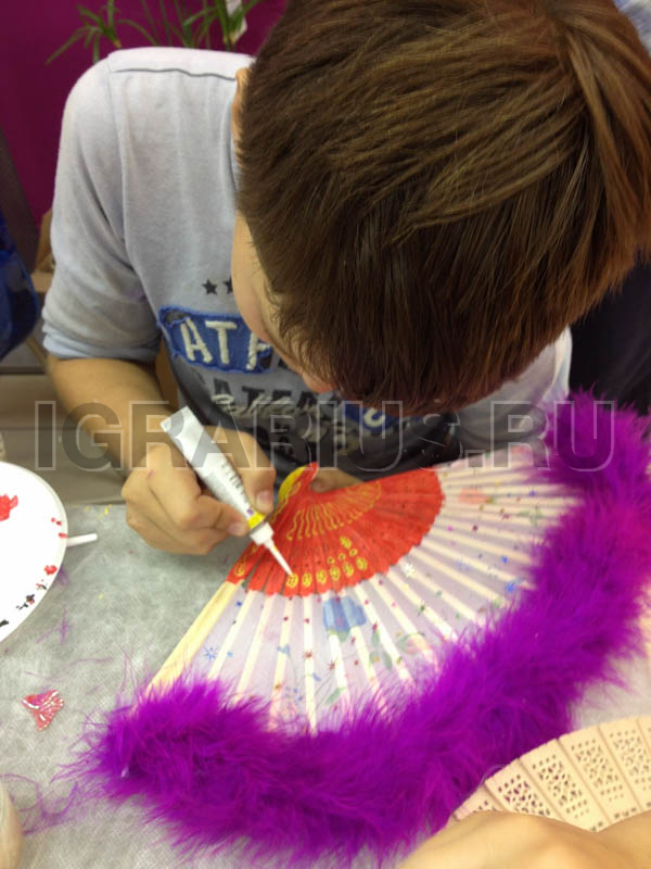 Роспись и декор вееров