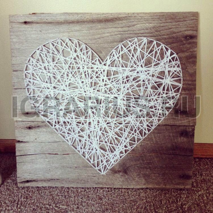 Новогоднее панно из гвоздей и ниток (изонити, ниткография)