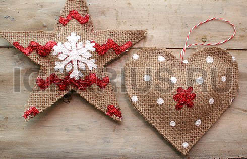 Ёлочная игрушка из мешковины, джута и кружева