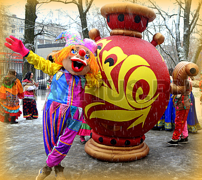 Аренда аниматора в ростовой фигуре 'Самовар Русский'