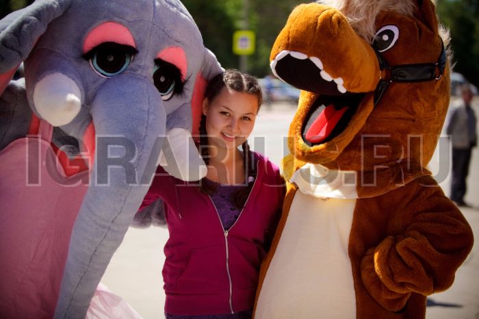 Аренда аниматора в ростовой кукле 'Слониха Балерина'