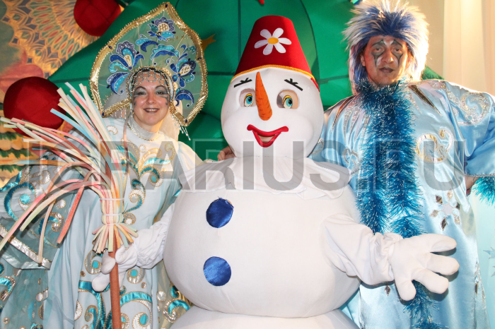 Аренда аниматора в ростовой кукле 'Снеговик' (большой)