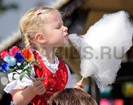 Сладкая, сахарная вата