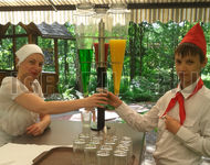 Ретро-Стойка с сиропами