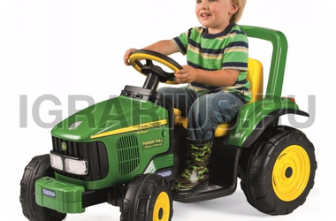 Трактор с прицепом