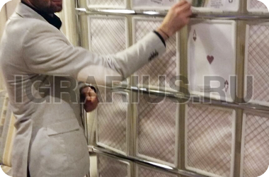 Карточный стенд