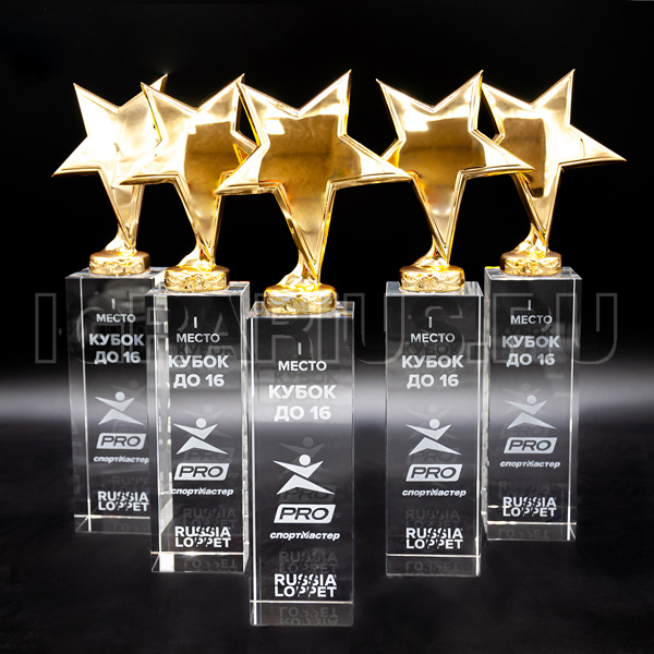 Кубок из стекла