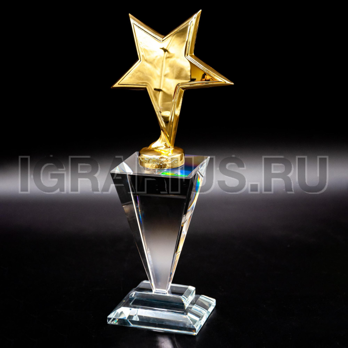 Кубок из стекла