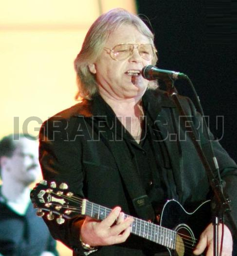 Юрий Антонов