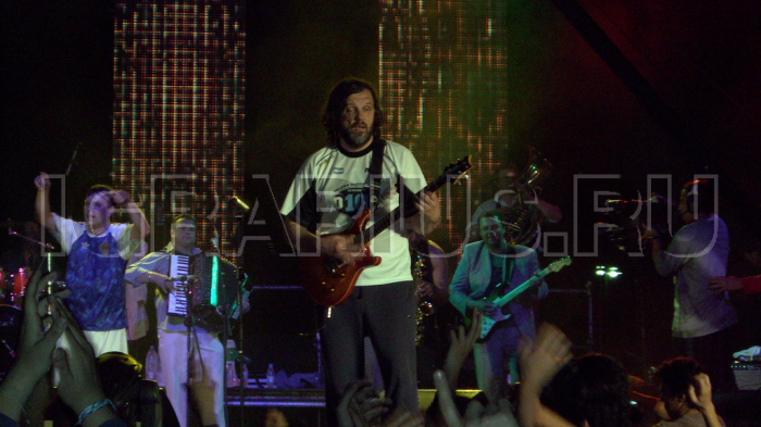 Emir Kusturica & The No Smoking Orchestra (Эмир Кустурица и Оркестр 'Ноу Смоукинг')