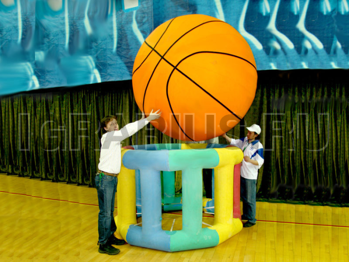 Гигантское Баскетбольное Кольцо