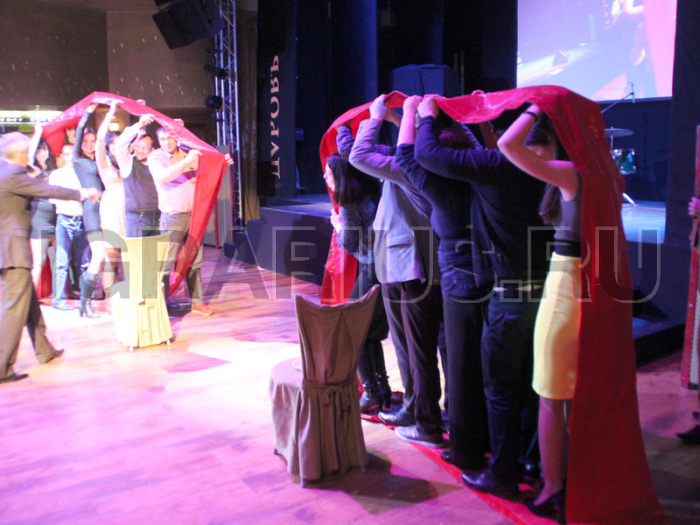 командная игра 'Гусеница'