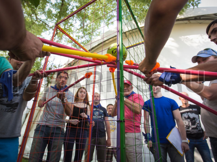 Командная игра 'Клетка'