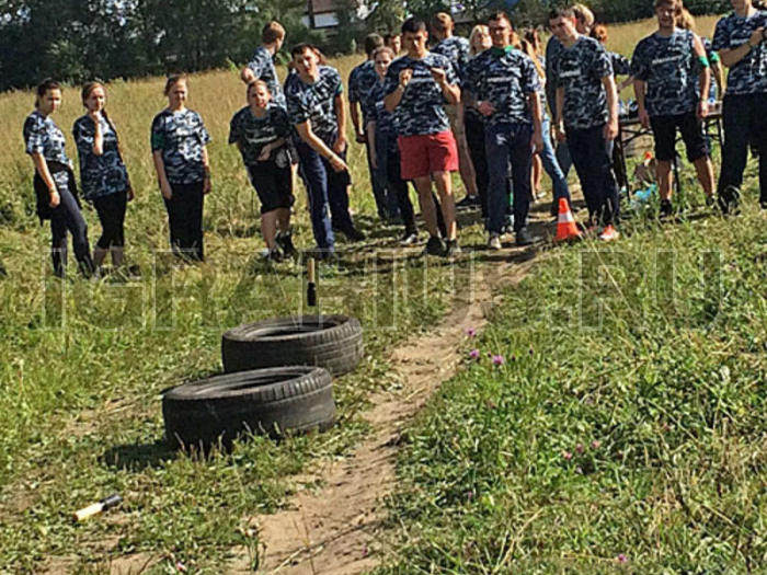 Военная игра 'Метание гранат'