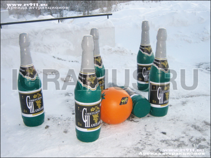 Командная игра Новогодний боулинг