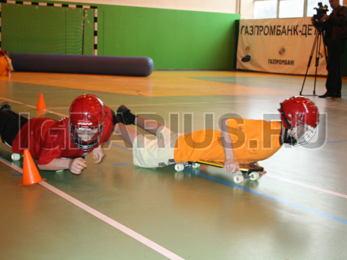 Командная игра 'Скейт бординг'