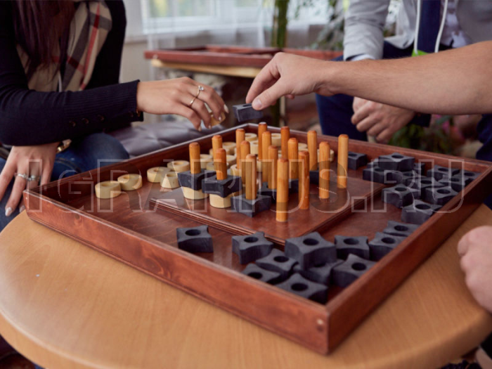 Крестики-Нолики (салонная игра)