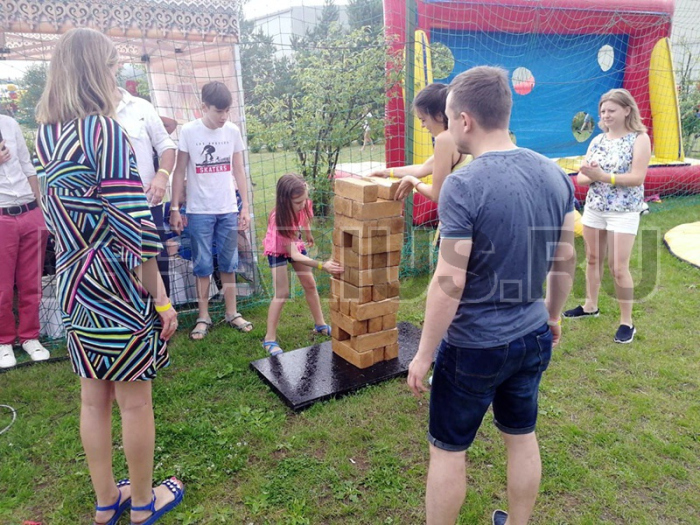 Гигантская Дженга Уличная